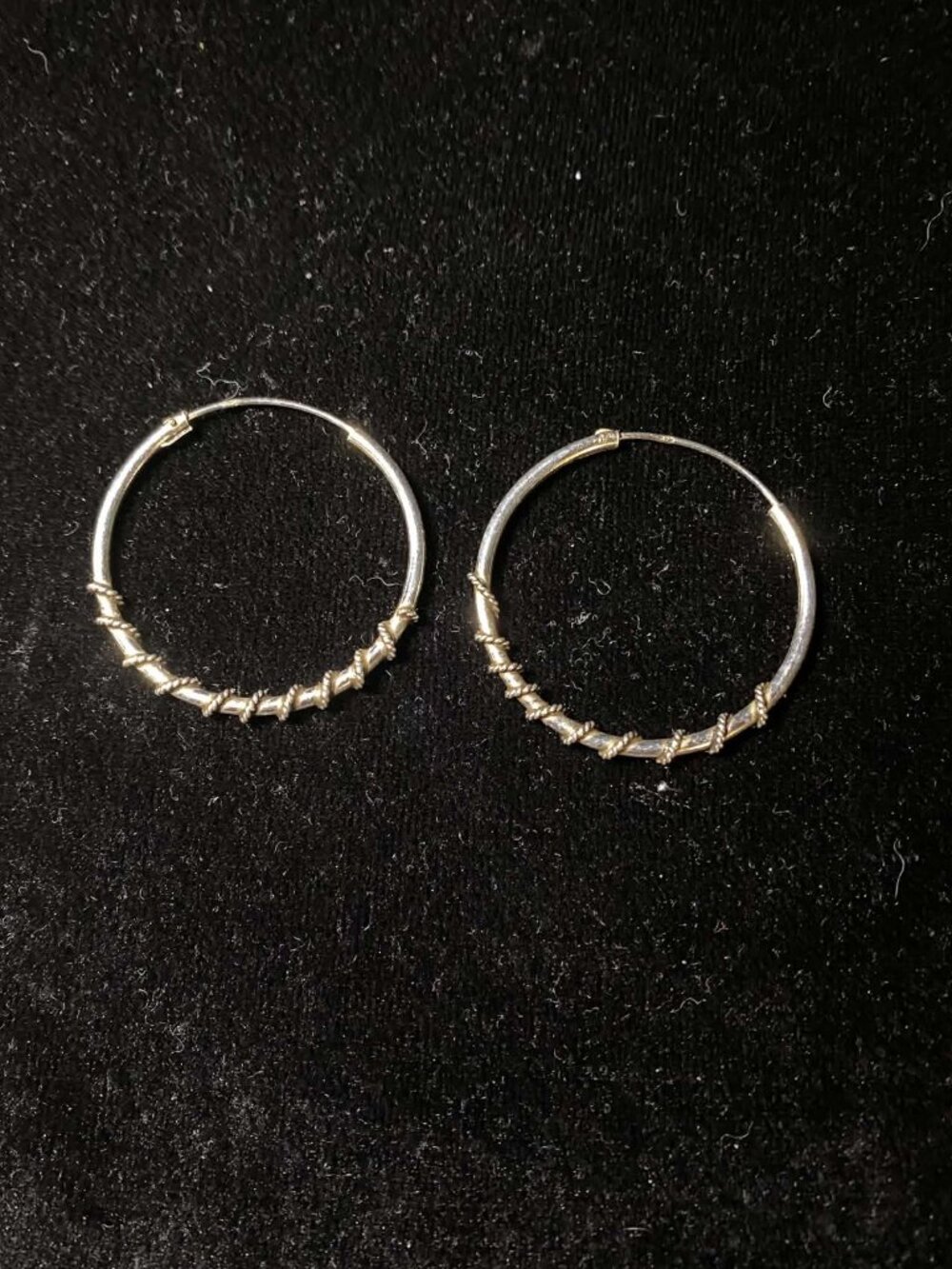 .925 Sterling Silver Large Hoops with Rope Design - Picture 2 of 6